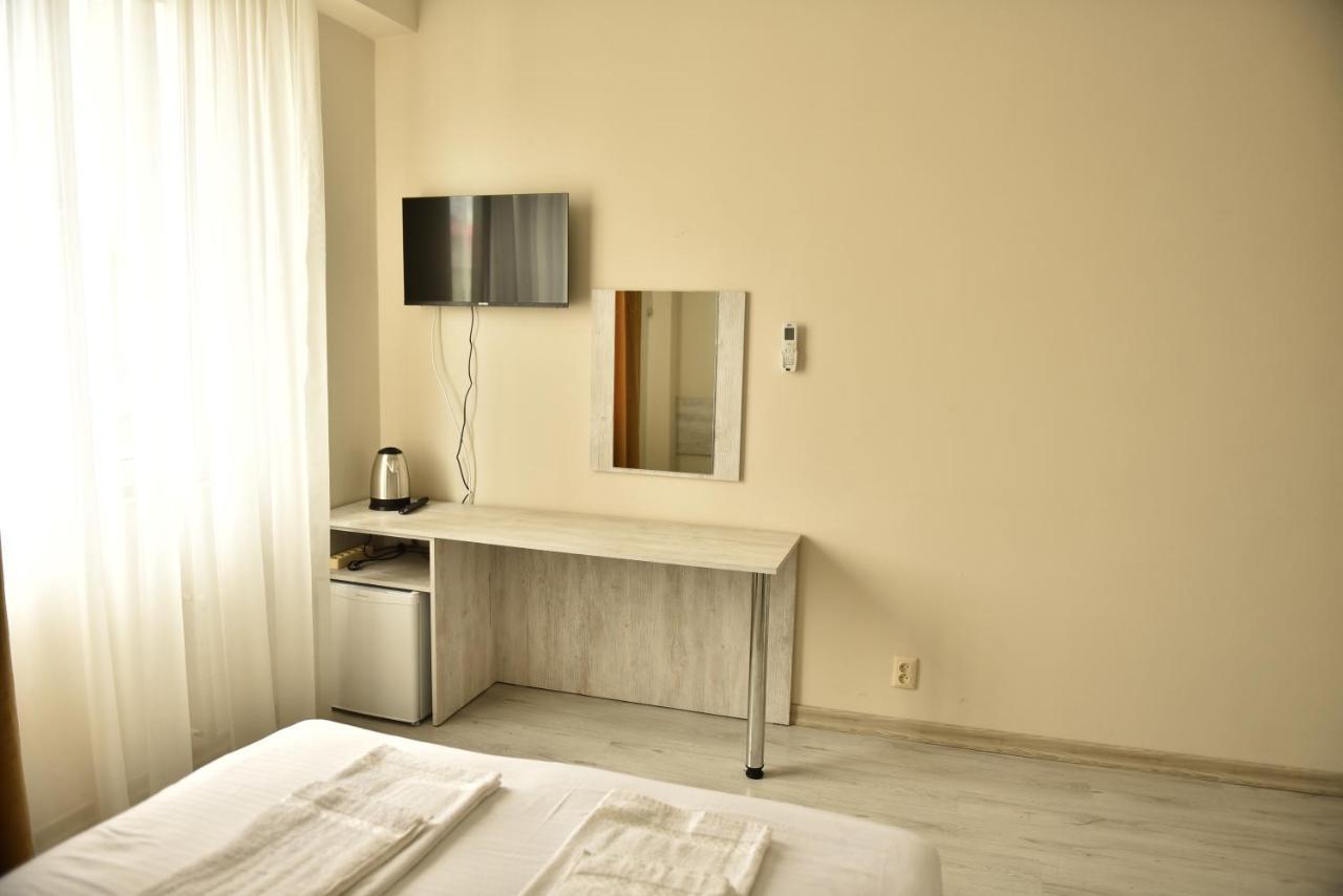 Prime Hotel Batoumi Extérieur photo