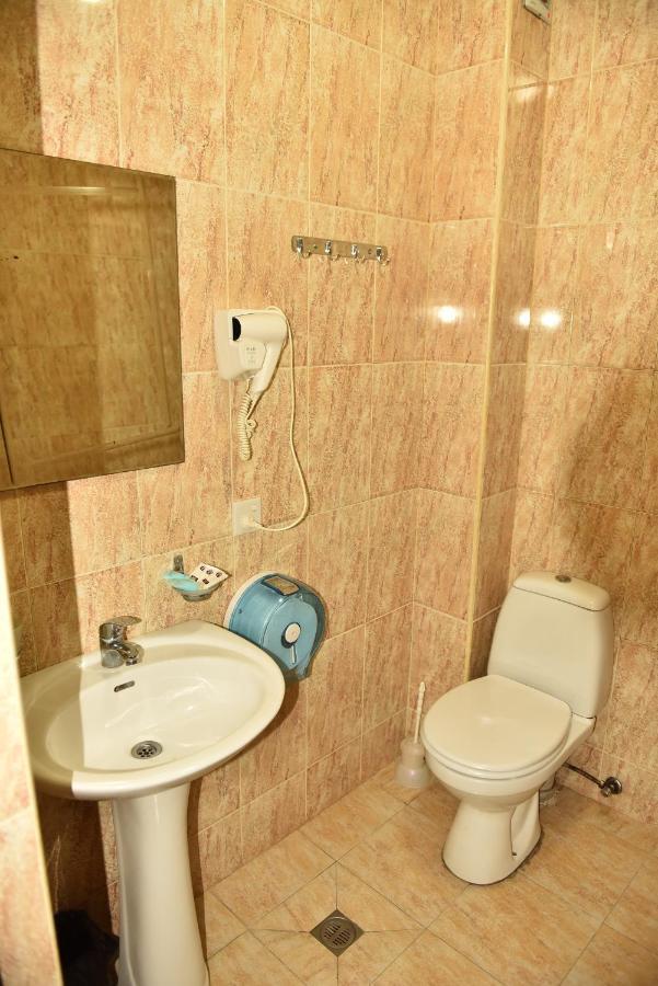 Prime Hotel Batoumi Extérieur photo