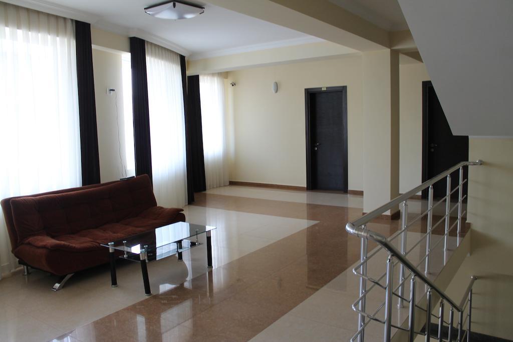 Prime Hotel Batoumi Extérieur photo